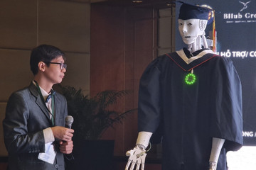 Vietnamese search Internet for Make-Vietnam-AI robots