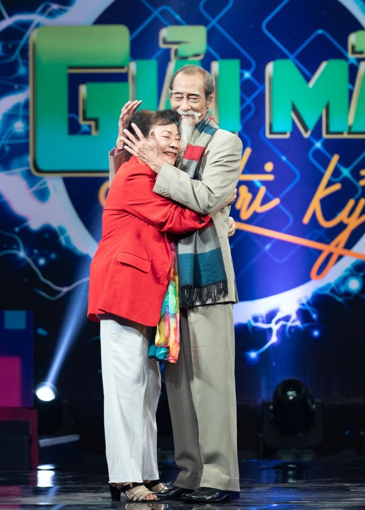 Ông Ba bắt rắn Mạnh Dung: Hôn nhân nửa thế kỷ, U90 càng diễn càng khỏe - 2