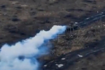 Video xe tăng bỏ chạy 'thục mạng' khi bị UAV truy đuổi tại Ukraine