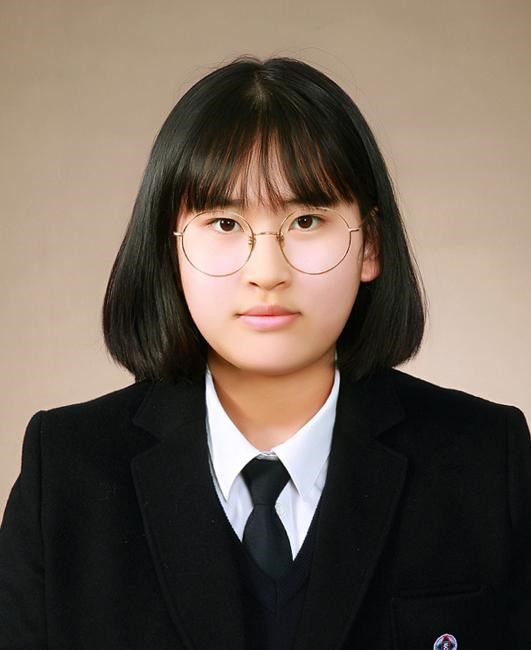 Vietnamese students win Korea Multicultural Youth Awards hinh anh 1