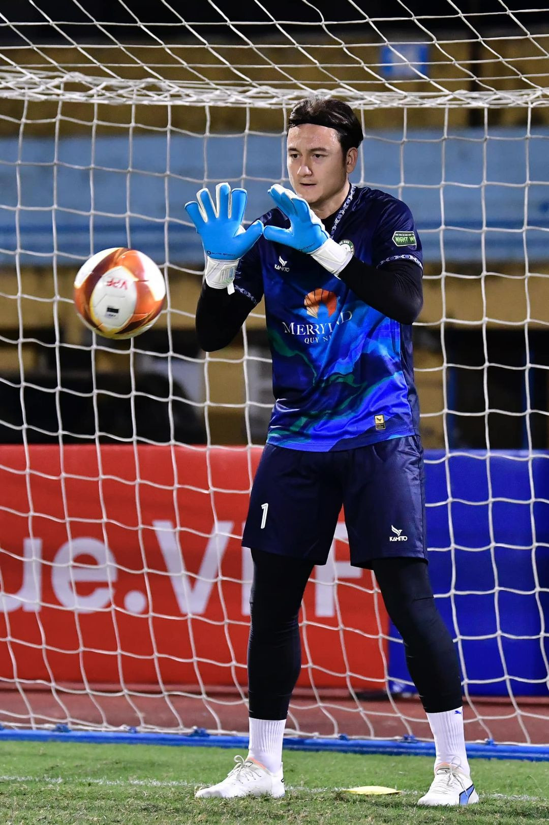 van lam binh dinh.jpg