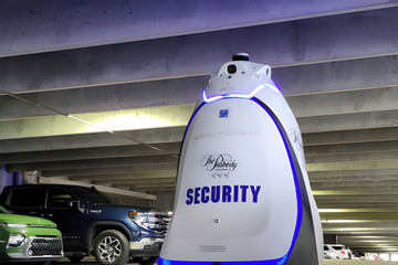 Robot thế hệ mới bắt đầu được phép hoạt động trên đường phố Mỹ