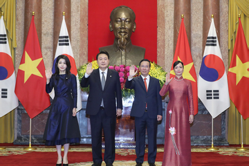 The First Lady of South Korea's ao dai: part of cultural diplomacy