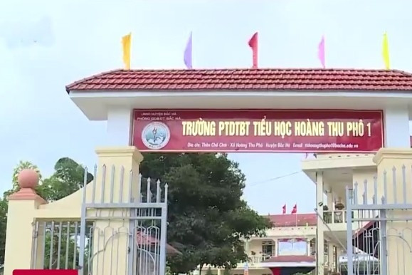 Trường bị tố bớt xén khẩu phần, 11 học sinh phải ăn 2 gói mì tôm chan cơm