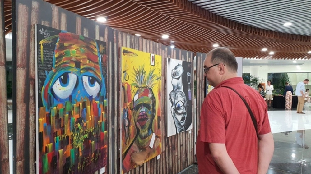 da nang festival for foreigners brings memorable moments for visitors picture 1