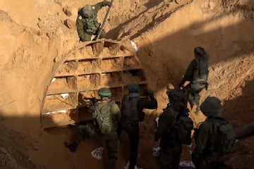 Israel phát hiện đường hầm Hamas lớn nhất, gần 18.800 người thiệt mạng ở Gaza