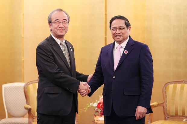 PM Pham Minh Chinh receives governors of Japanese prefectures hinh anh 3