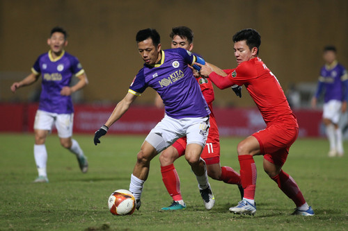 Văn Quyết thăng hoa, Văn Hoàng chơi chắc, Hà Nội FC trở lại đường đua vô địch