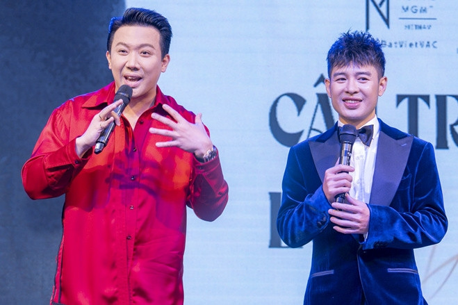 Hoàng Hải khẳng định chưa kết hôn, cát-sê tăng gấp 3 sau 'Ca sĩ mặt nạ'
