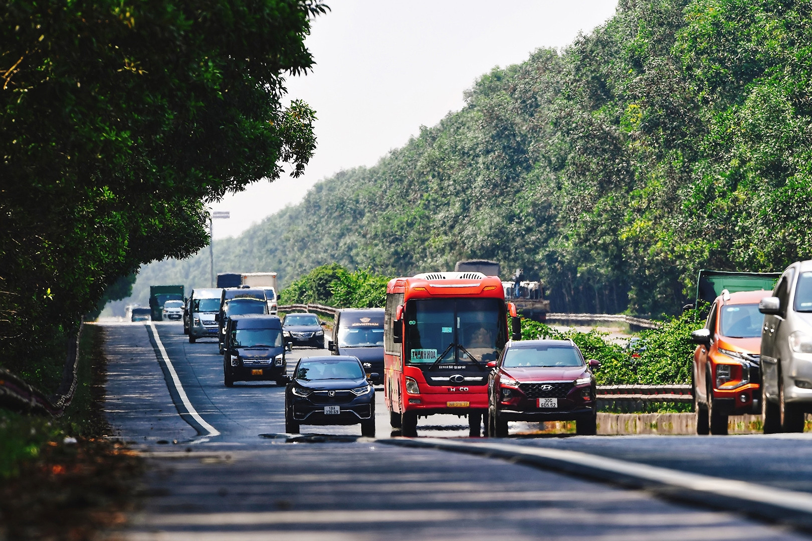 Mức thu phí sử dụng đường bộ mới áp dụng từ 1/2/2024