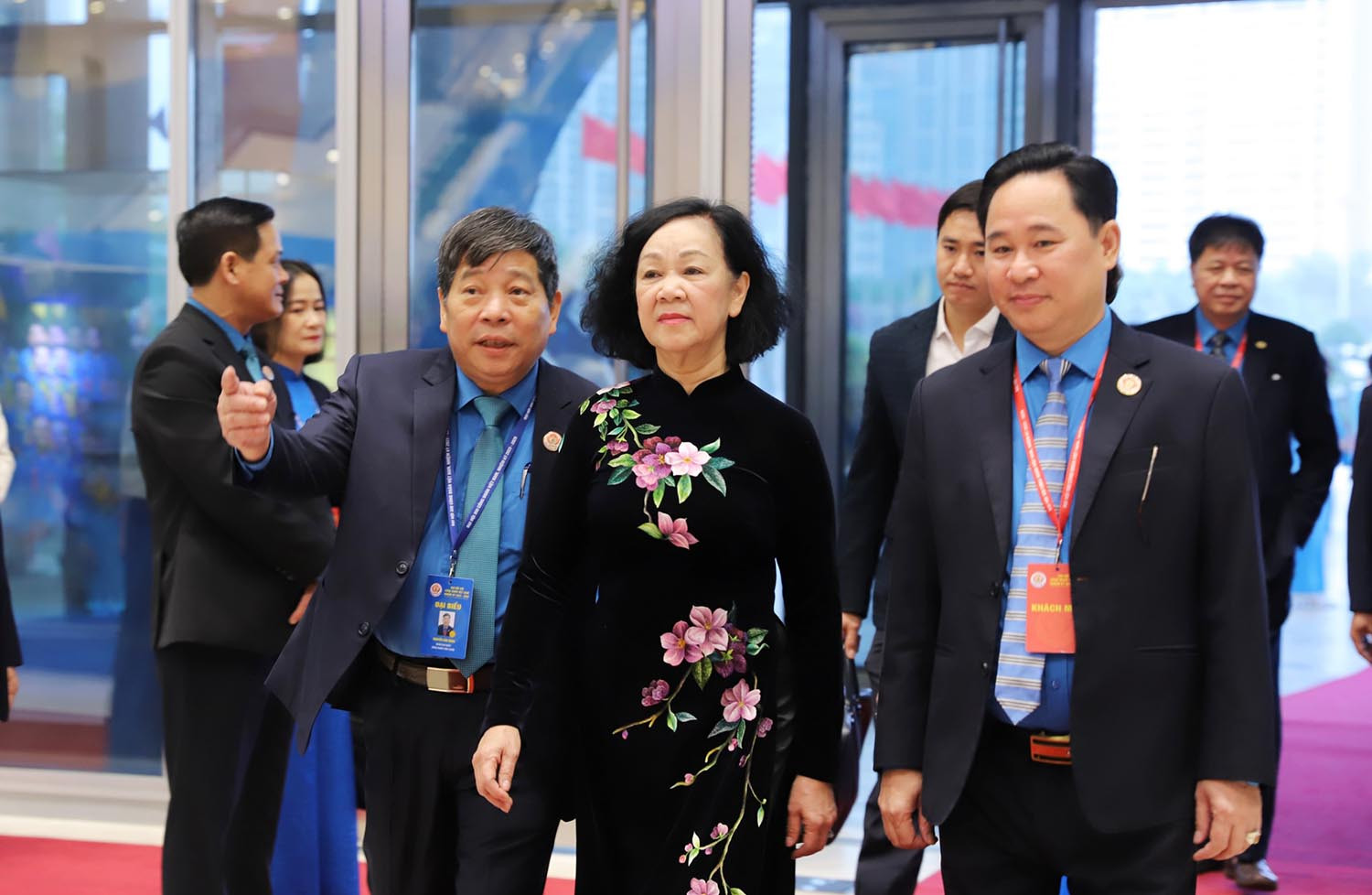 truong thi mai 2 12.jpg