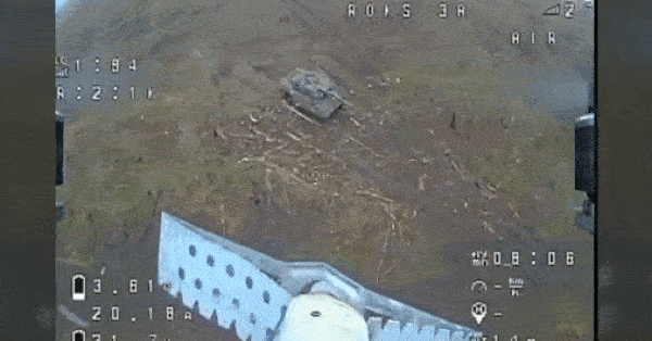 Video UAV Nga tập kích xe tăng Leopard 2 của Ukraine
