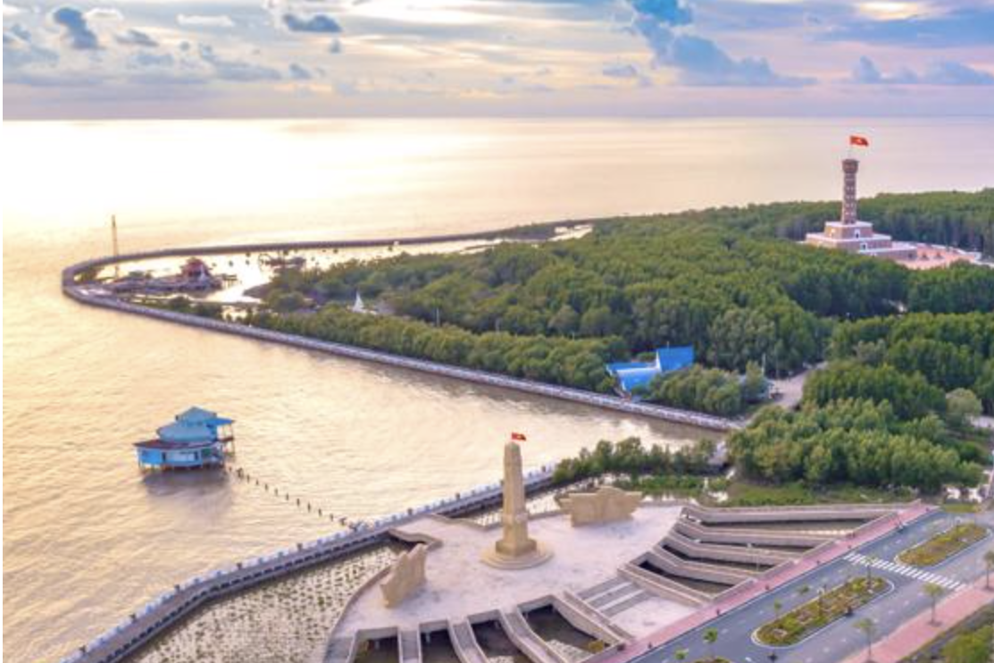 Xây dựng và phát triển tỉnh Cà Mau trở thành trung tâm kinh tế biển của cả nước