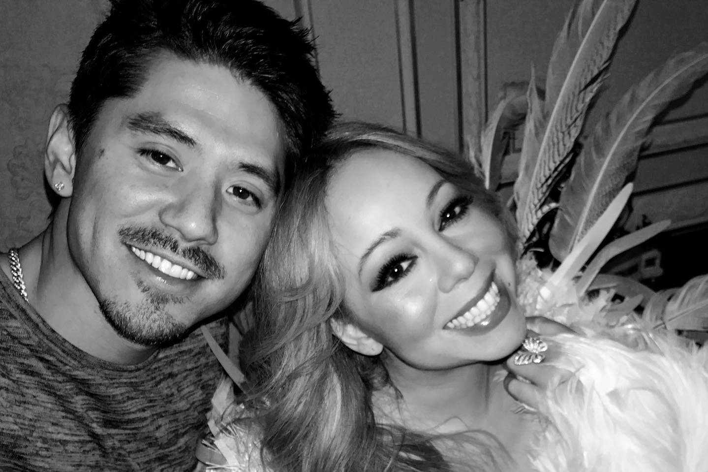 Ca sĩ Mariah Carey và tình trẻ kém 14 tuổi chia tay