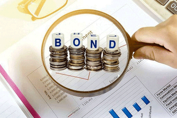 Experts warn of pressure from bonds that are due in 2024