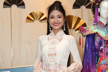 Hoa hậu Nguyễn Thanh Hà trăn trở quảng bá áo dài đến bạn trẻ