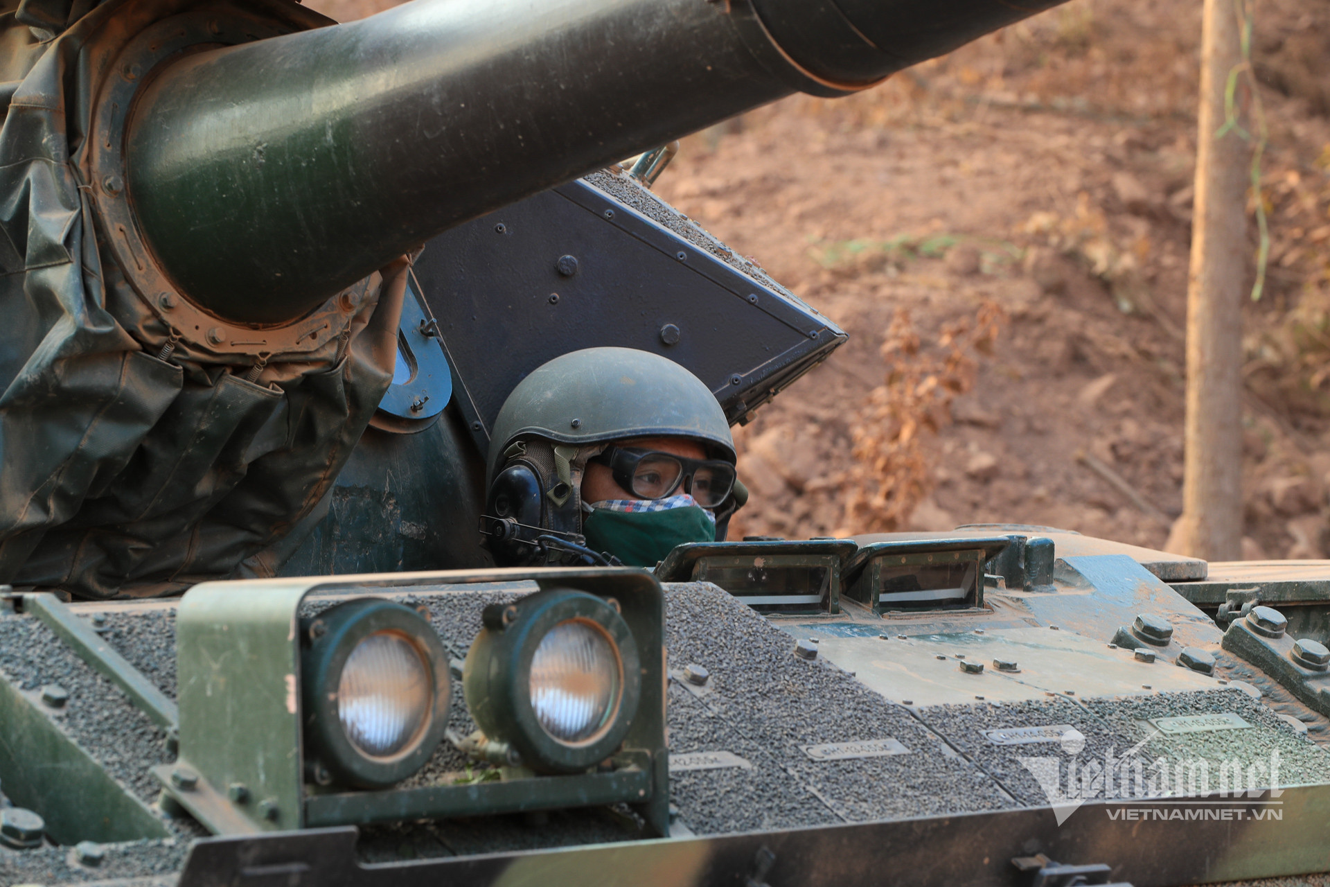 7 lu doan xe tang 1496.jpg