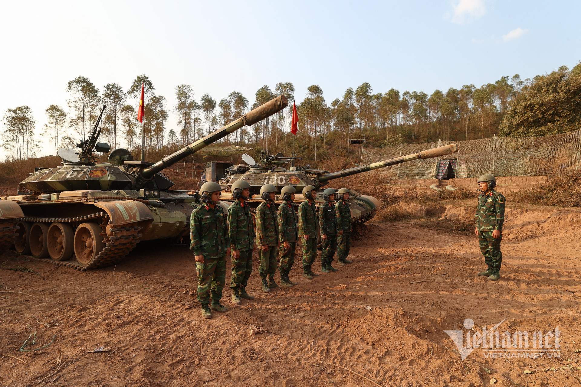 9 lu doan xe tang 2395.jpg