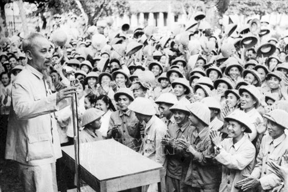 Chủ tịch Hồ Chí Minh - Người sáng lập và rèn luyện Quân đội nhân dân Việt Nam