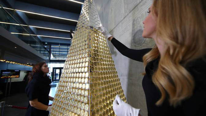 Ngắm cây thông giá hơn 60 tỷ, đắt nhất Âu châu