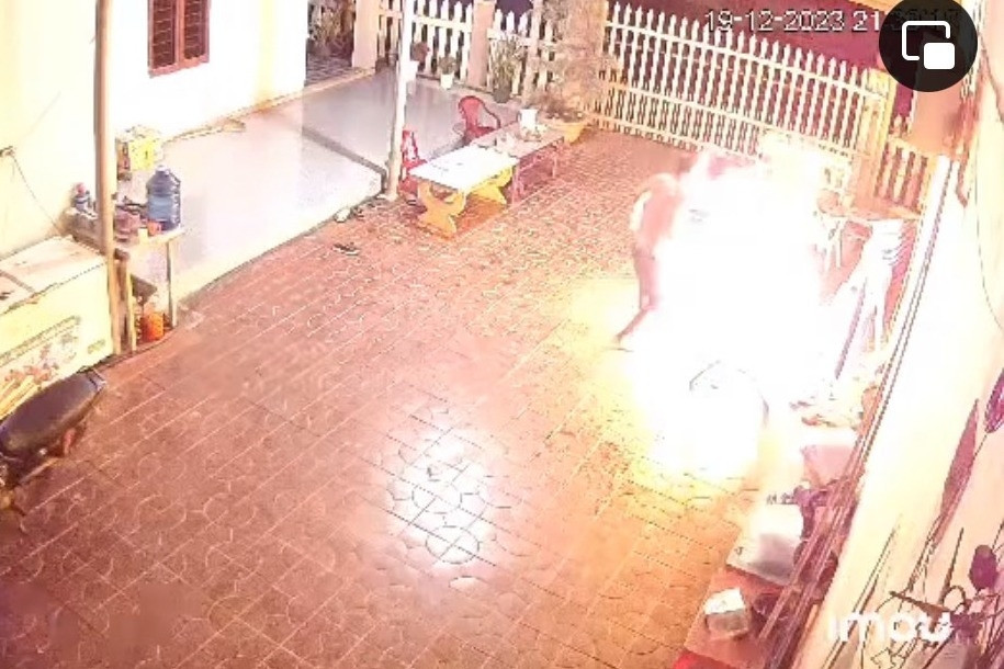 Người phụ nữ ở Bình Định bị 'chồng hờ' tưới xăng đốt
