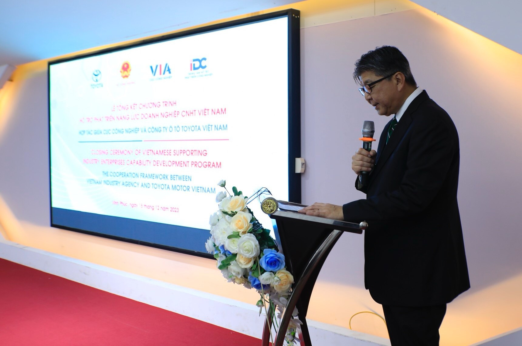 ong ugi hitoshi giam doc khoi noi dia hoa toyota viet nam phat bieu tai buoi le copy.jpg