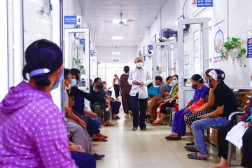 Bệnh viện nợ hàng chục tỷ đồng xin không tự chủ để ‘có tiền trả nợ’