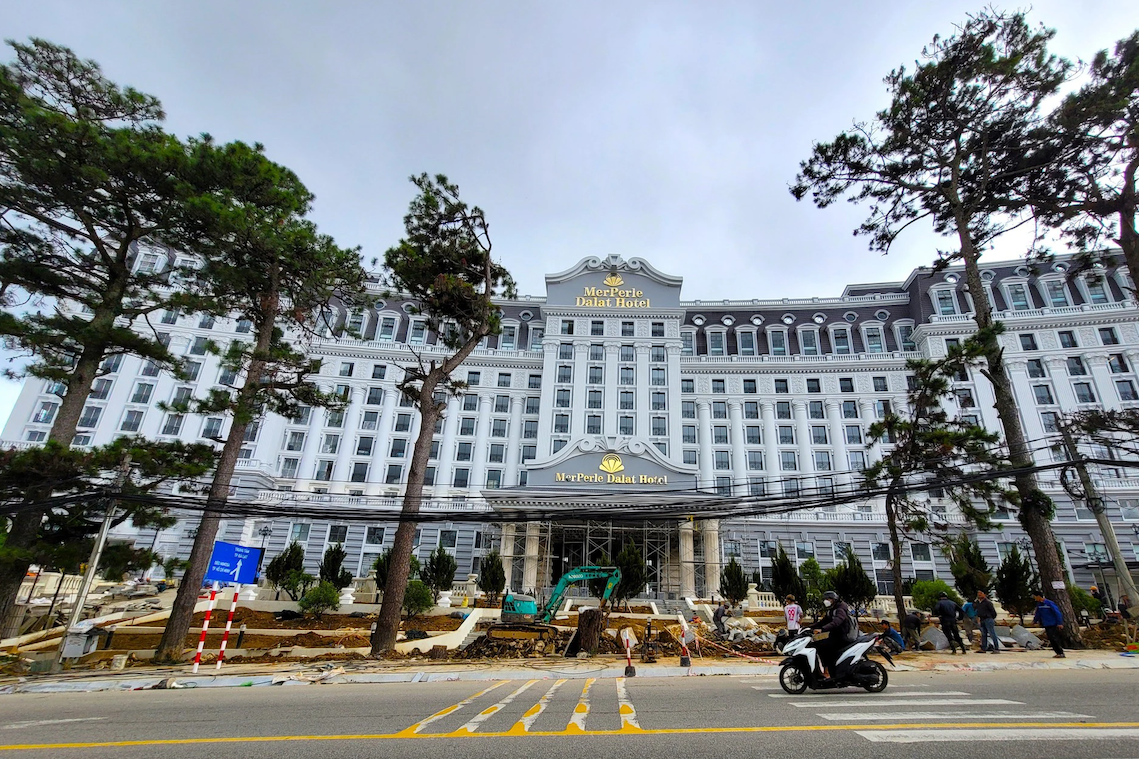 Giám sát dự án MerPerle Dalat Hotel; thanh tra toàn diện dự án đường hầm đất sét