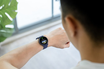 Vietnamese increasingly valuing smartwatches