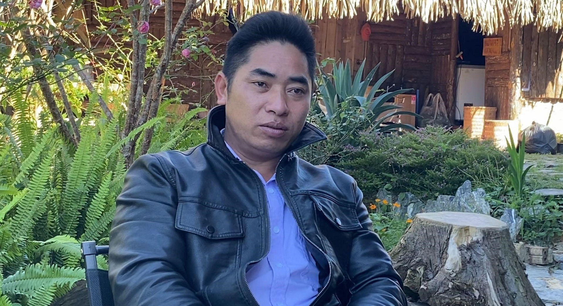 anh giang thin phin la mot trong nhung nguoi tien phong di theo du lich xanh tai xa lung phinh khi xay dung nen lagom bac ha farmstay ok.jpg