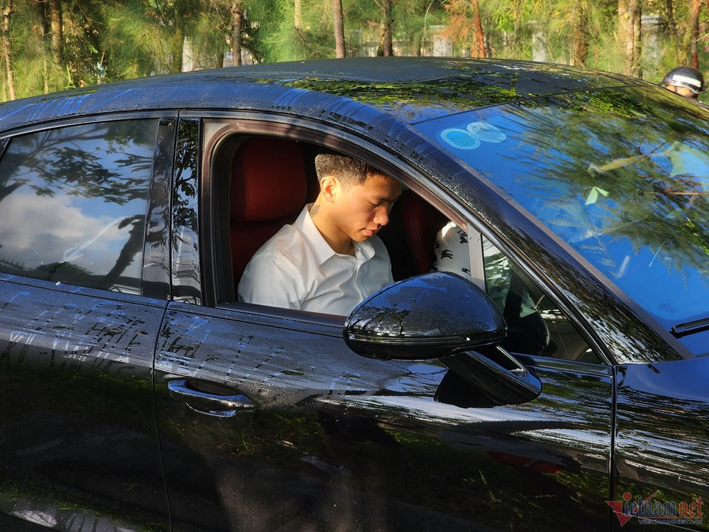 w van hau hai my 8 1 130.jpg