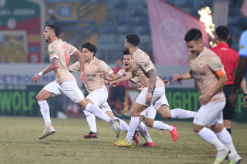 Quang Hải ghi bàn, CAHN nghĩ về ngôi vô địch V-League