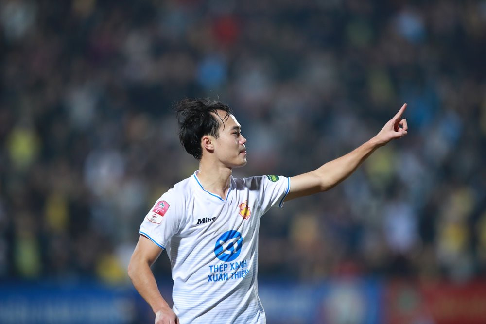 nam dinh vs the cong 2.jpg