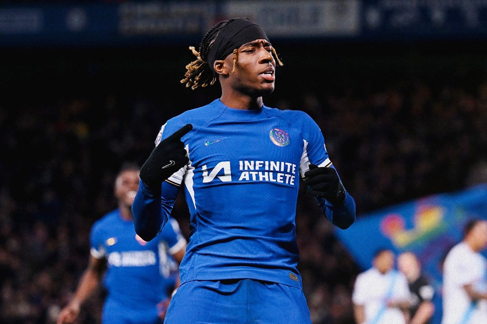 Nối gót MU, Chelsea thắng kịch tính Crystal Palace