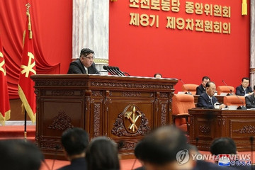 Ông Kim Jong Un yêu cầu quân đội tăng tốc chuẩn bị ứng phó xung đột