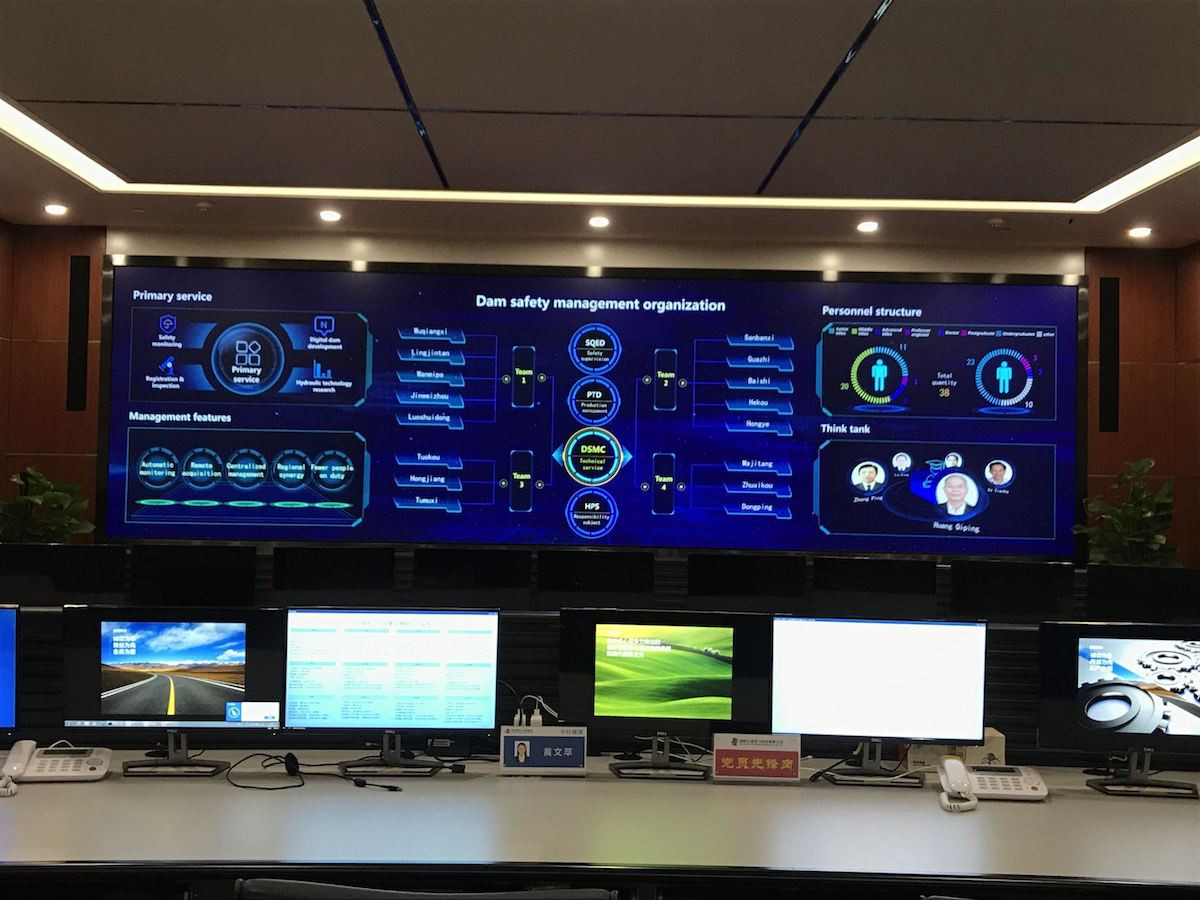 110621 trungtamvanhanhtuxatq.jpg