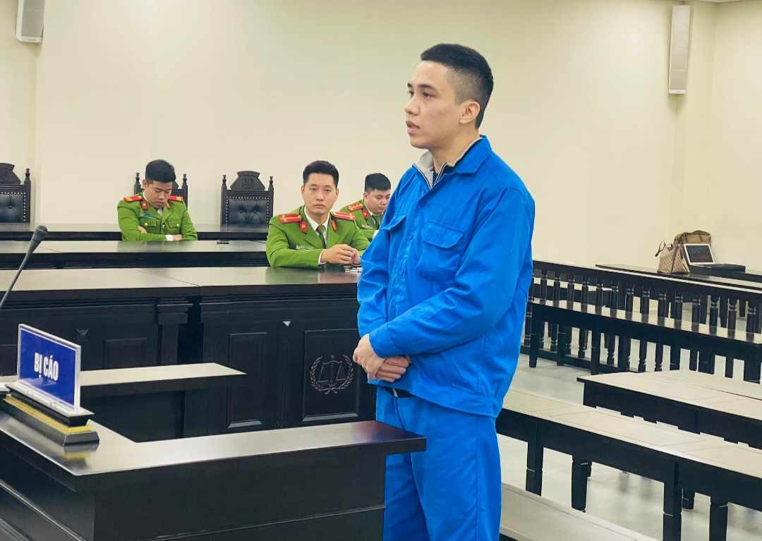 bat coc be trai 7 tuoi.jpeg