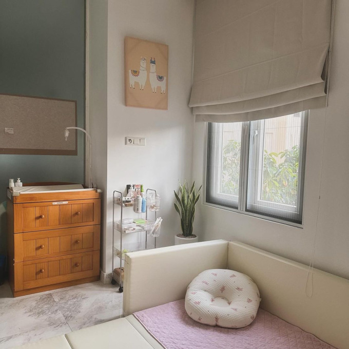 Phòng riêng của ái nữ nhà thiếu gia Phillip Nguyễn - Linh Rin: Chỉn chu đến từng chi tiết, ngậm thìa vàng có khác! - Ảnh 2.