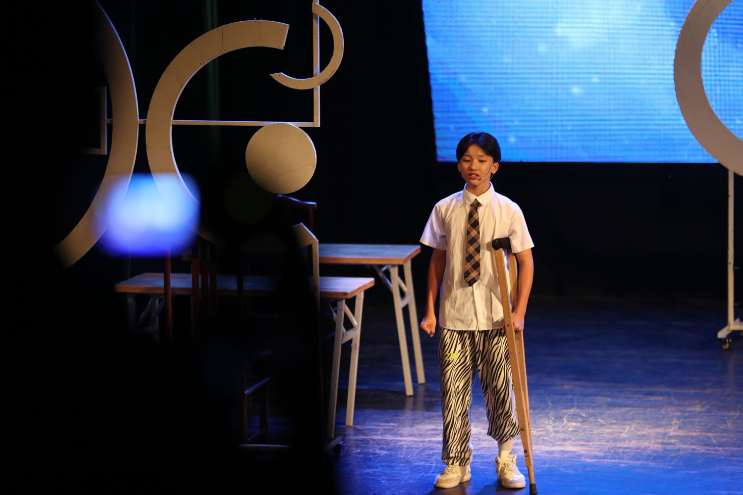 nam phong dong vai thien nhan trong vo nhac kich vien da ngu sac.jpg