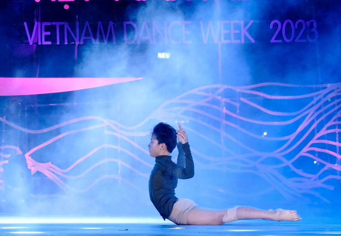 nam phong o bai thi mua duong dai transform tai vietnam dance week 2023.jpg