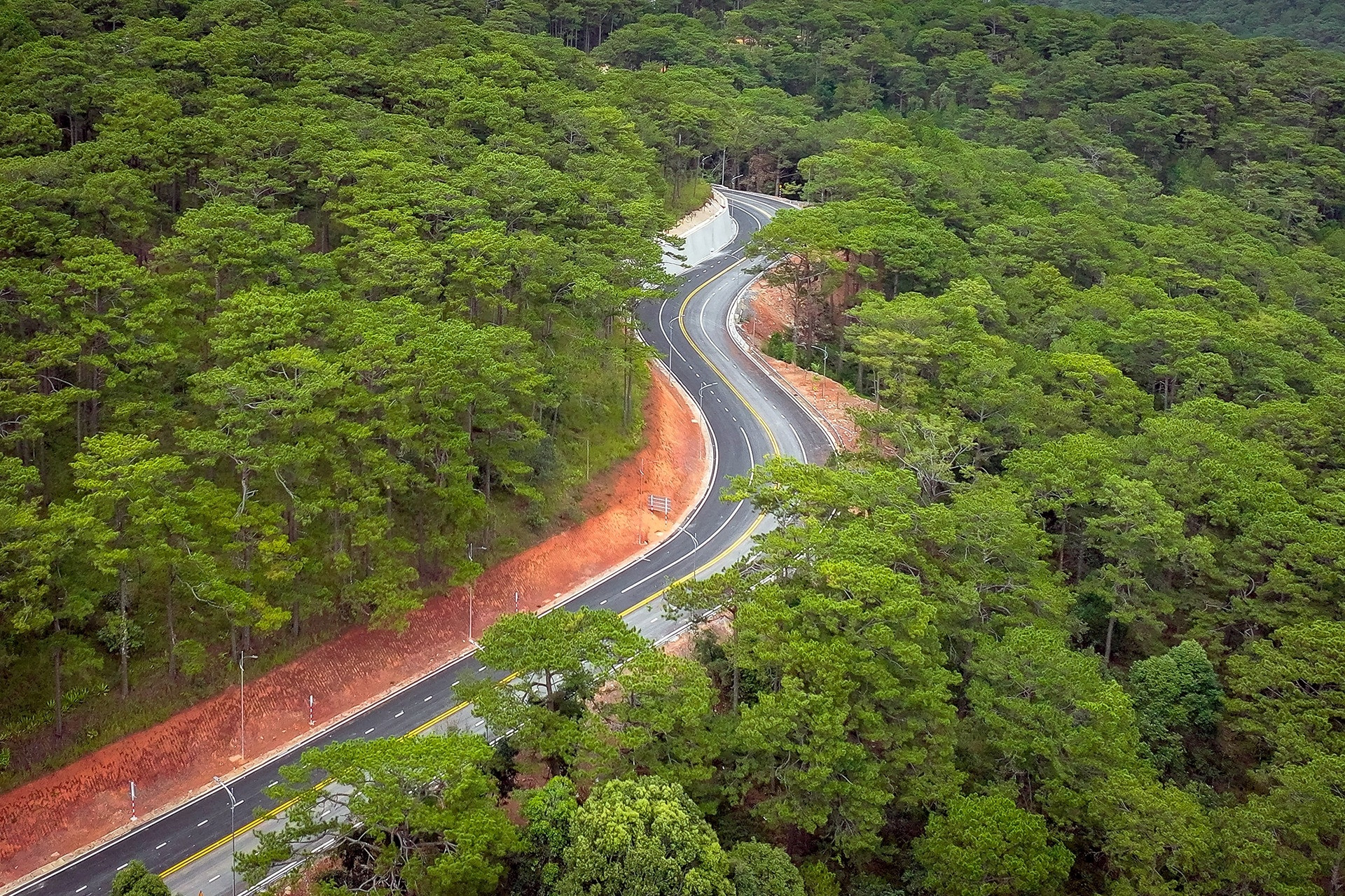 Tạm thông xe toàn tuyến đèo Prenn ở Đà Lạt trong dịp Tết Dương lịch