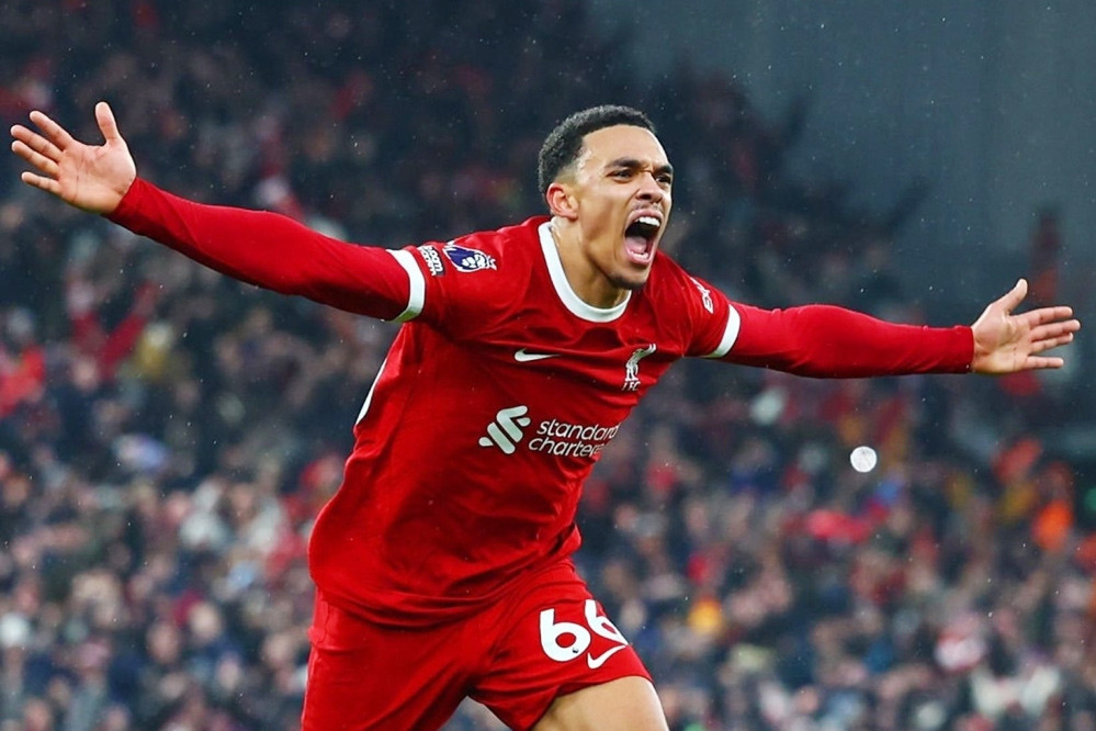 Alexander-Arnold 'nổ' cú đúp, Liverpool thắng kịch tính Fulham 4-3