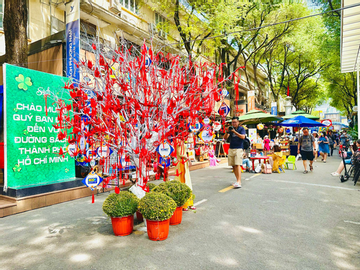 HCMC Book Street named among city’s 100 Excitements