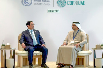 Thủ tướng đề nghị UAE hỗ trợ xây dựng trung tâm tài chính quốc tế ở TP.HCM