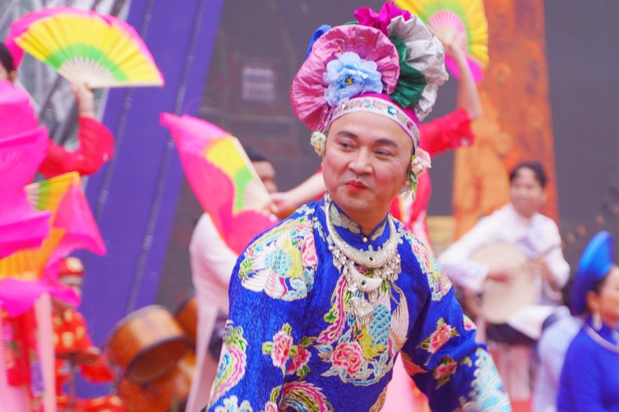 Tôn vinh những người giữ hồn dân tộc