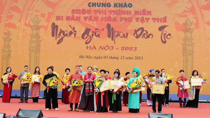 z4939121918999 7a1a48f1da50766ddfea4683acc17fe5.jpg