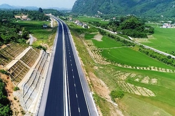 Gần 10 nghìn tỷ đồng làm 34km cao tốc Hoà Bình - Mộc Châu