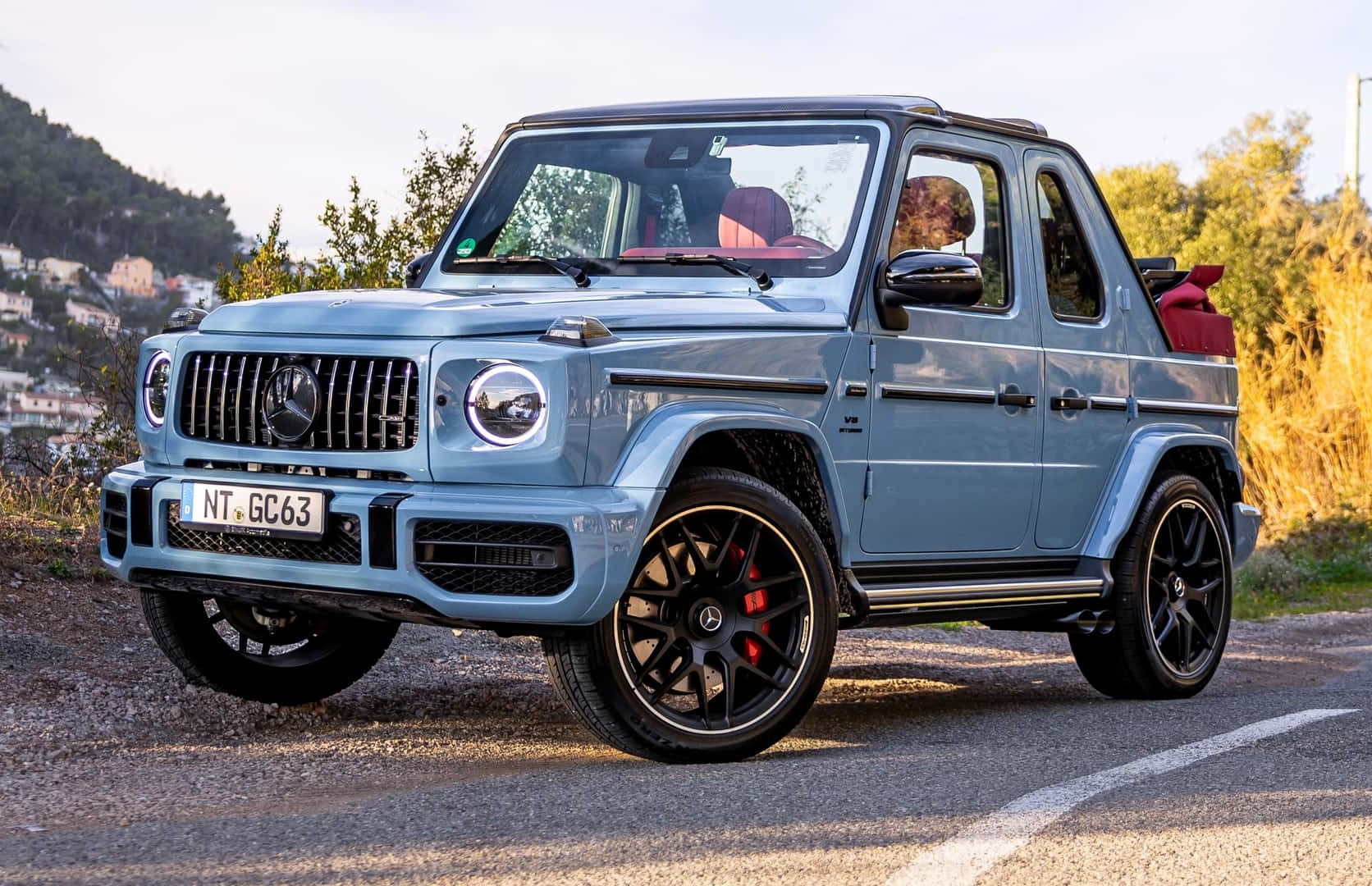 Mercedes-AMG G63 mui trần giá triệu đô, đắt bằng 3 chiếc Rolls-Royce Cullinan