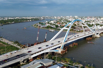 Thông xe cầu gần 800 tỷ đồng bắc qua sông Cần Thơ