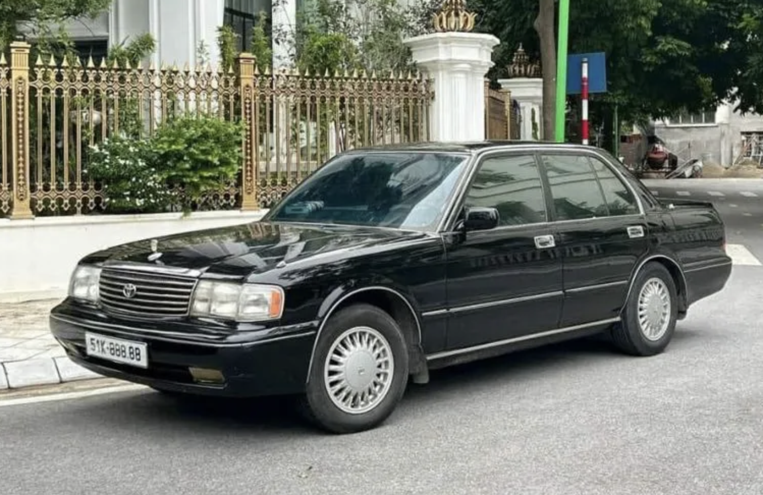 toyota bien ngu quy 8.png